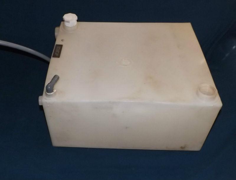 Plastic MARINE WATER Tank Boat 20 1/4