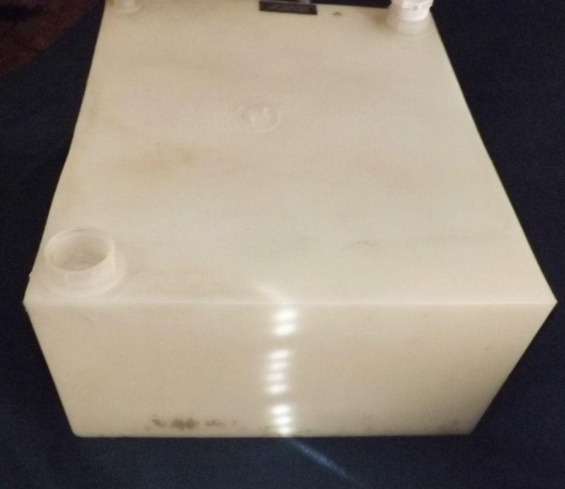 Plastic MARINE WATER Tank Boat 20 1/4