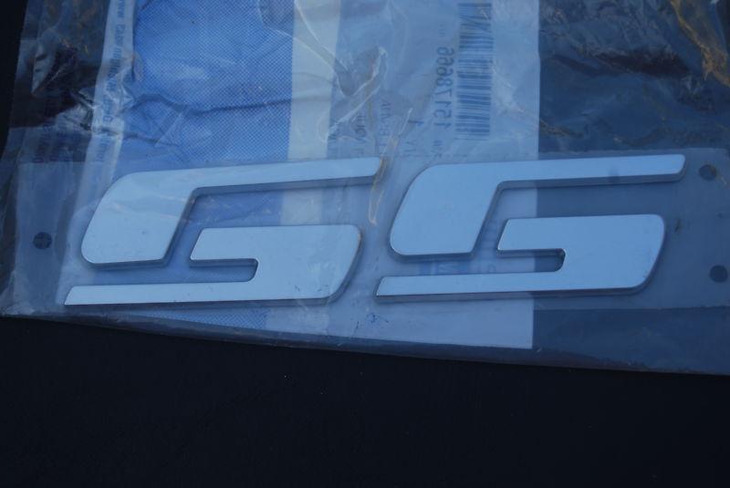 Silverado suburban avalanche tahoe yukon ss emblem doors tailgate or fuel door