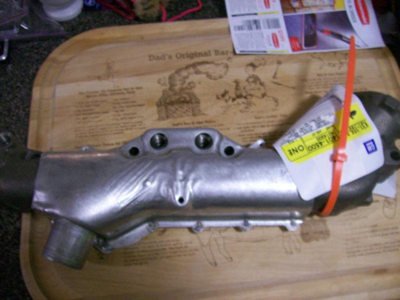 Sell General Motors Right Side Exhaust Manifold With Smog Hole Ports V