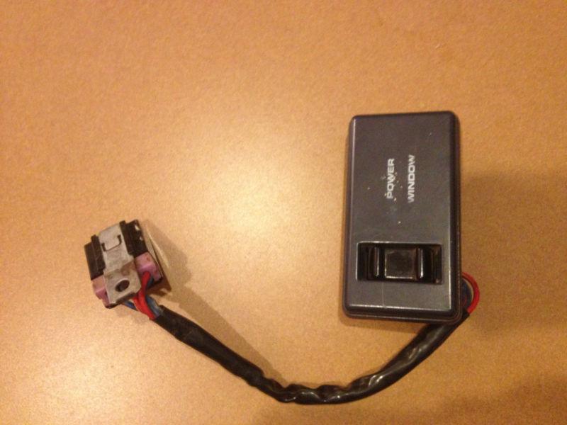 1986 - 1992 nissan d21 truck pathfinder power window  control switch right side