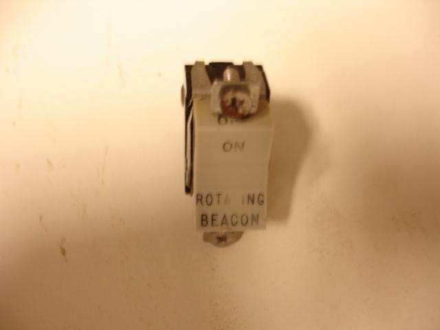 Piper rotating beacon switch