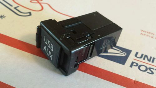Toyota usb aux 86190-06030 adapter oem radio button port