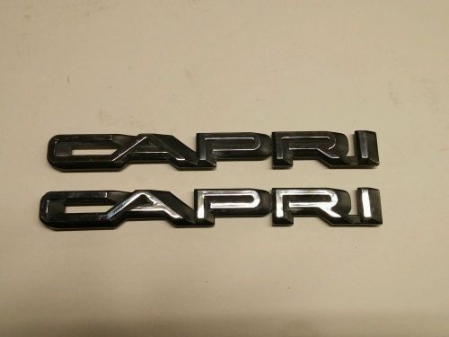 Pair 7 1/2&#034; x 3/4&#034; bayliner capri name plate emblem logo plastic boat marine