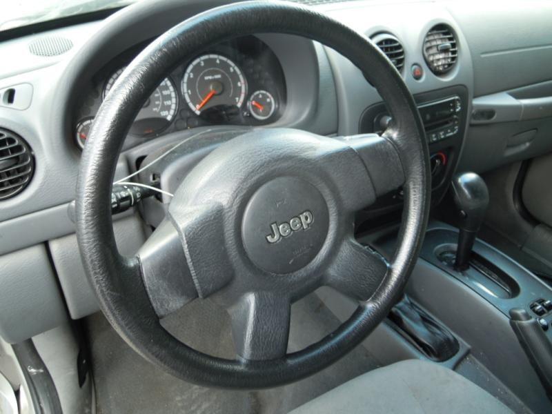 Sell 05 JEEP LIBERTY STEERING WHEEL in Underwood, Indiana, US, for US