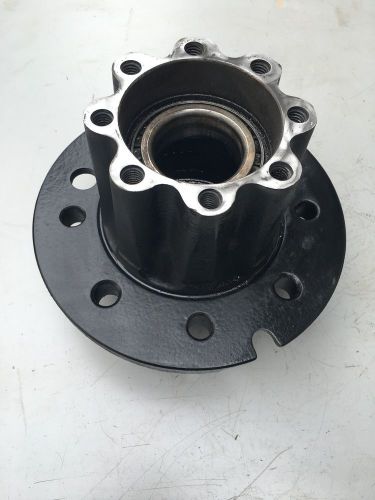 Dana 70 rear axle wheel hub / 8-6.5 bolt pattern
