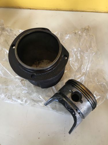 Set of oem porsche 356 pistons mahle 82.5mm