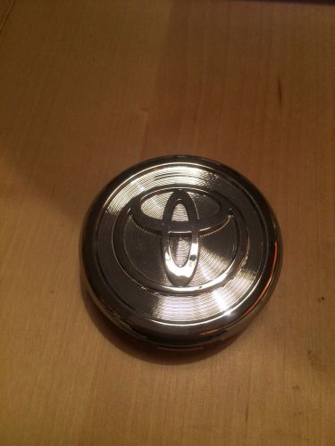 Genuine toyota camry venza sienna chrome center wheel cap brand new!