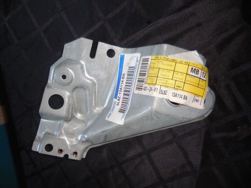 Ford 5l8z-13a114-ba headlamp bracket