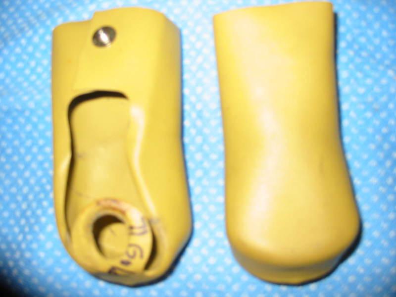 1967-75 G.M. SEAT BELT BOOTS (BOLT COVERS) GOLD W/ SNAPS, US $25.00, image 2