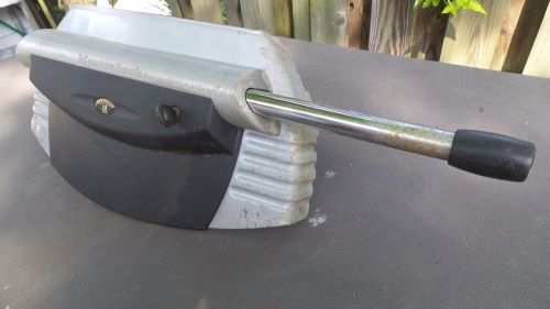 Steering wheel security bar