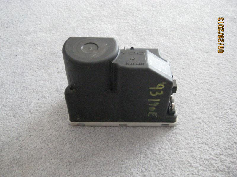 Mercedes-benz 190e w201 central door lock vacuum pump