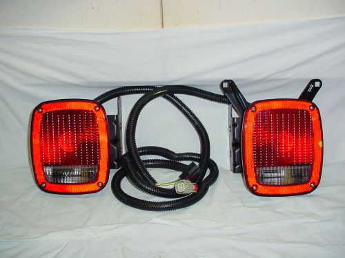 Gm cab chassis tail lights gm# 84050790 &amp; 23296003 truck lite 07932 &amp; 07931a