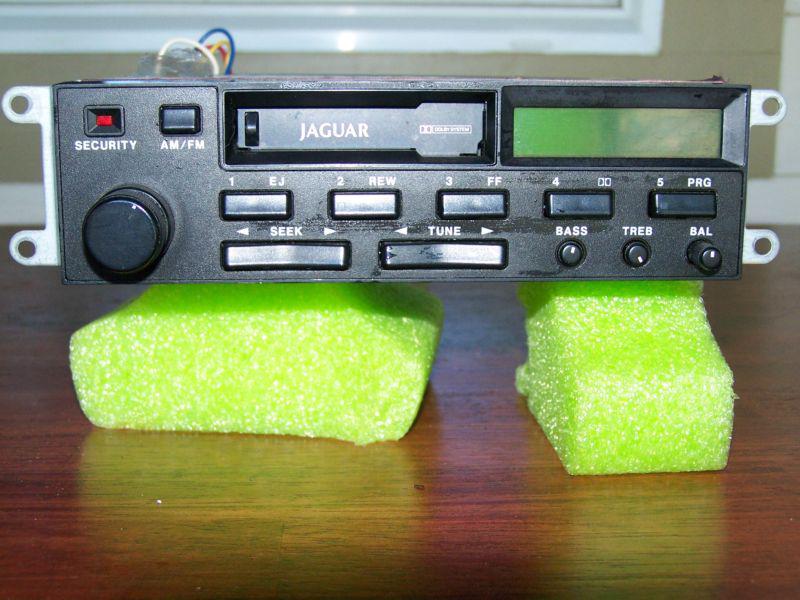  jaguar xjs radio/cassette player without code aj8700