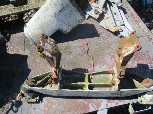 ORIGINAL OMC JOHNSON TRI HULL V-8 ENGINE FRONT MOTOR MOUNT BRACE, US $48.00, image 2