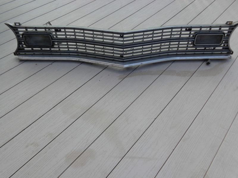 Sell GRILLE GRILL + Park & Turn Signal Lights used Mopar 1973 1974
