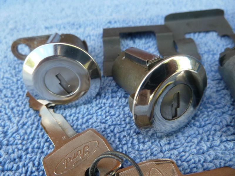 ORIGINAL FoMoCo NOS 1964 1965 1966 FORD MUSTANG IGNITION AND DOOR LOCK SET CLIPS, US $24.95, image 3