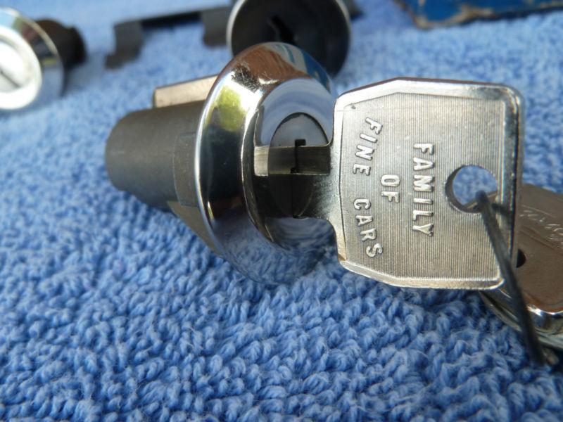 ORIGINAL FoMoCo NOS 1964 1965 1966 FORD MUSTANG IGNITION AND DOOR LOCK SET CLIPS, US $24.95, image 8