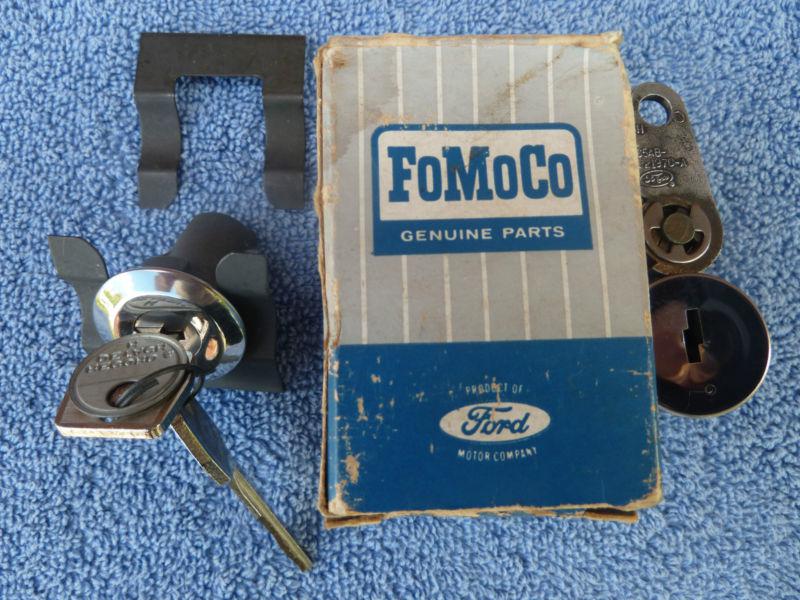 ORIGINAL FoMoCo NOS 1964 1965 1966 FORD MUSTANG IGNITION AND DOOR LOCK SET CLIPS, US $24.95, image 12