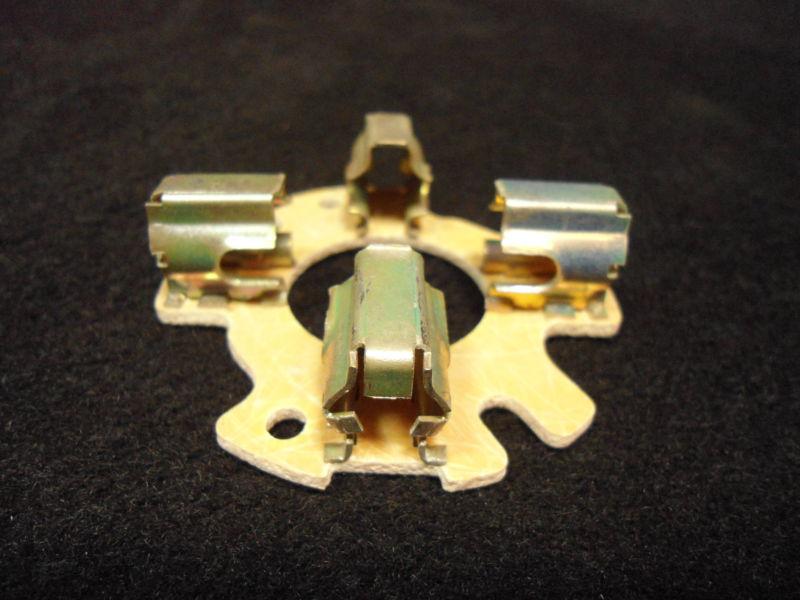 #392-2519 brush plate and holder assy 1976-88 100-175hp mercury/mariner outboard