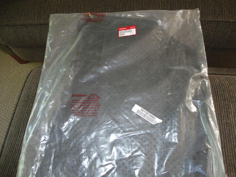 Sell 01 02 03 05 used OEM Honda Civic allweather Front floor mats