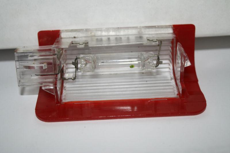 1999 LINCOLN TOWN CAR FRONT (DRIVER) LH DOOR PANEL COURTESY LIGHT, US $14.99, image 2