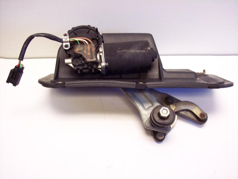 Sell 98 99 00 01 02 03 Jaguar XJ8 XJR Windshield Wiper Motor and