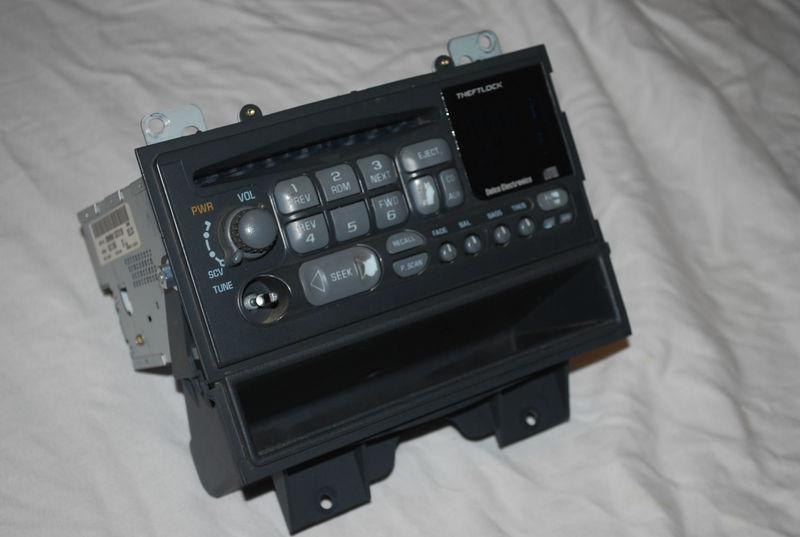 Sell ★★1994-97 CHEVY BLAZER S10 OEM DASH CD PLAYER RADIO-AM FM STEREO