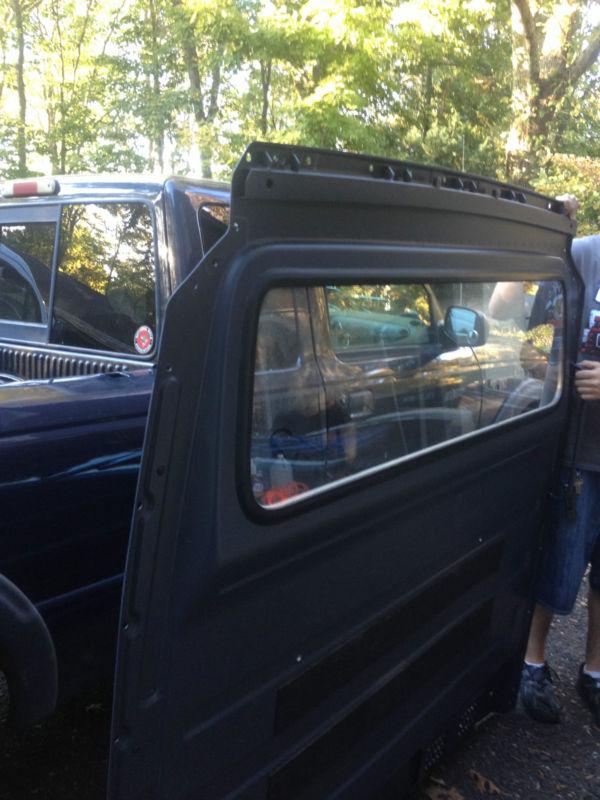 2012 mercedes sprinter interior partition with fixed window
