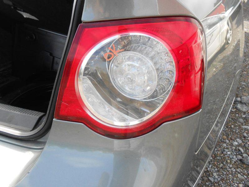Volkswagen passat r taillight sdn, quarter panel mounted, r. 06 07