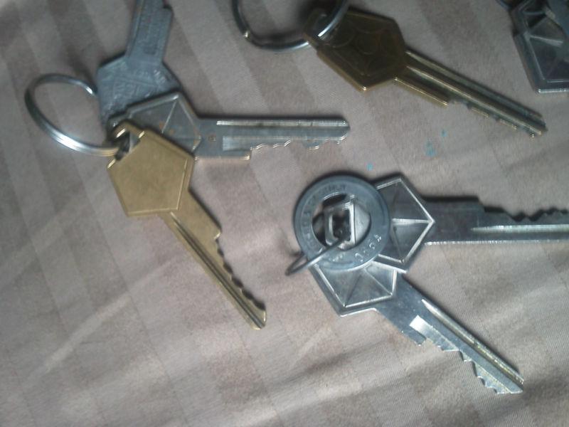 Lot of Misc. Keys from Plymouth, Dodge, and Chrysler 1960's and 1970's , US $7.99, image 5