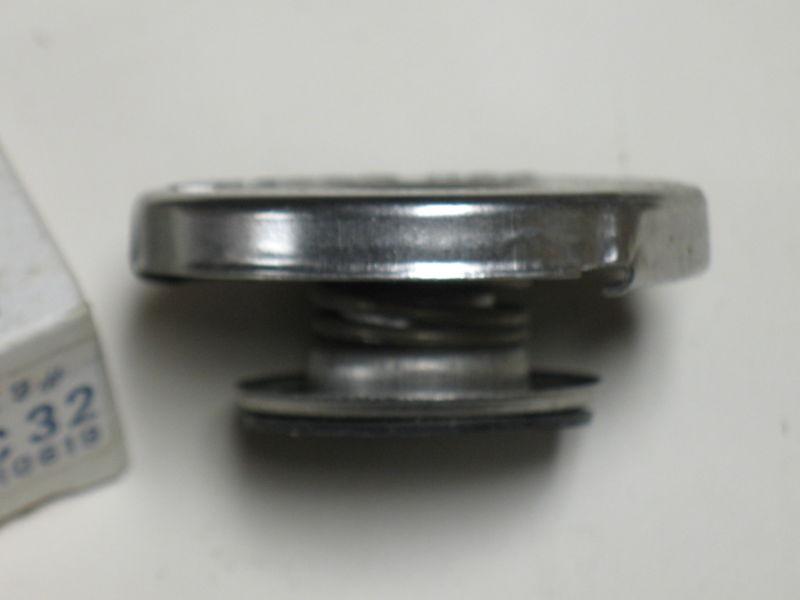 CHEVY GMC CHEVROLET GM NOS RADIATOR PRESSURE CAP RC32 RC-32 AC SPARK PLUG, US $12.00, image 3