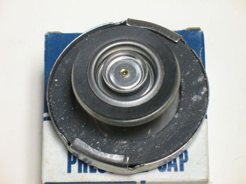 CHEVY GMC CHEVROLET GM NOS RADIATOR PRESSURE CAP RC32 RC-32 AC SPARK PLUG, US $12.00, image 4