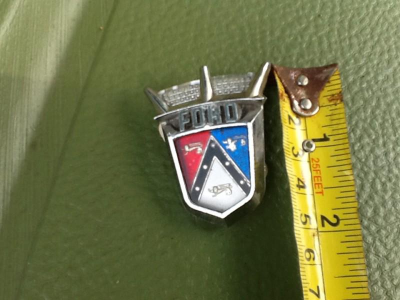 1954-1955-1956 mini ford fairlane thunderbird emblem 