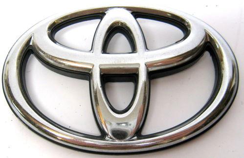 92 93 toyota celica rear trunk emblem badge t logo