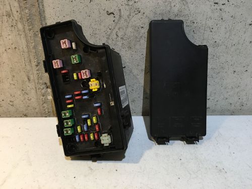 07-08 dodge caliber/jeep patriot/compass tipm fuse box p04692207ag