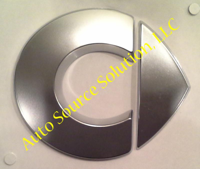  brand new genuine smart fortwo hood badge emblem with one year warranty