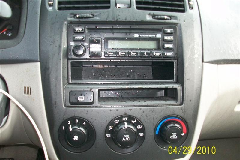 Radio/stereo for 04 kia spectra ~ 2.0l 4 cyl recvr am-fm-stereo-cd player