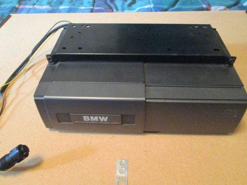 Bmw cd changer trunk unit