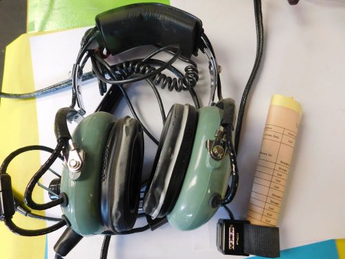 David clark model h10-30 aviation headset with p-200 push to talk switch