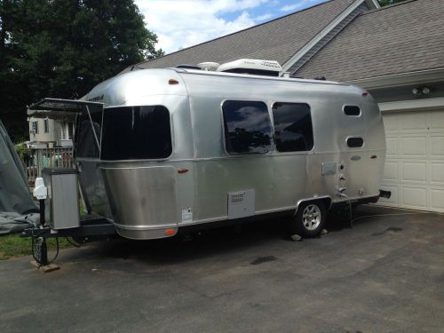 2016 airstream bambi 20ft single axle slight damage ($44k obo) $5k down call/txt