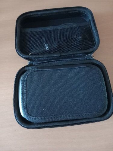 Tomtom 4fa50 gps sat nav in case. 5" screen. excellent condition