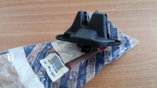 Trunk tail gate boot lock fits fiat seicento 46512188 genuine