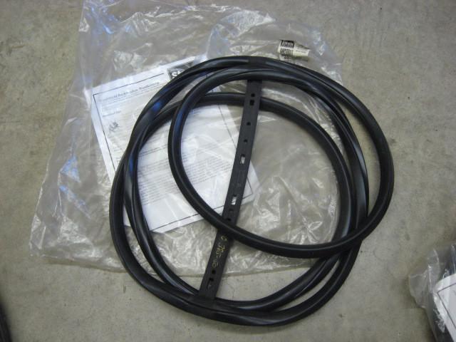 1949 -50 plymouth 2dr front glass windshield channel weather stripping mopar