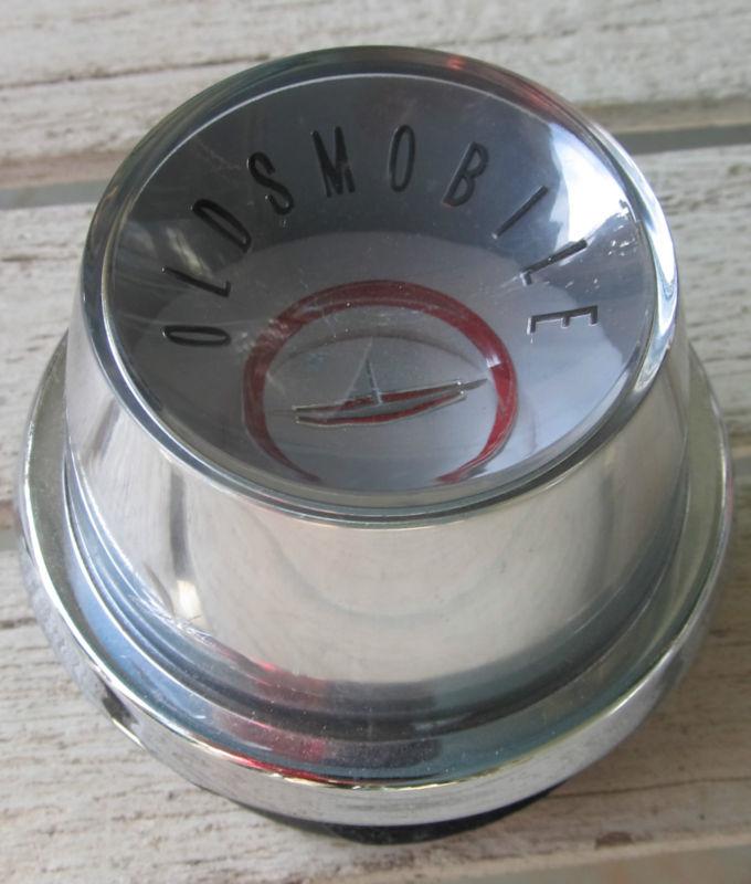 Nos 1960's oldsmobile horn button nice 1961 1962 1963? gm 769920 wildcat lesabre