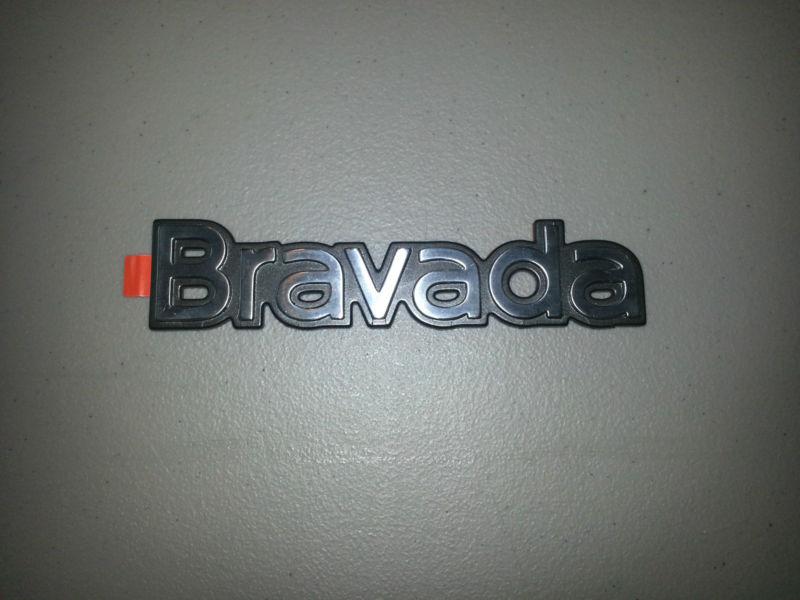 Oldsmobile bravada emblem
