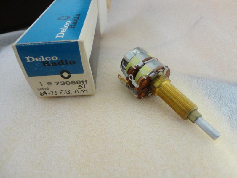 1969 -70 firebird am radio volume control pontiac 7308811 gto 400 350 ho 455 428