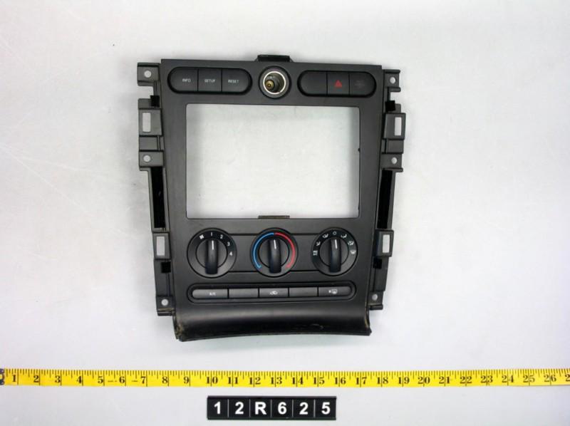 06 mustang temperature climate control ac heat unit panel switch 12r625