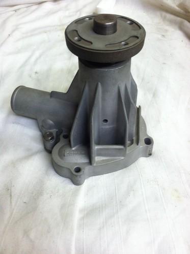 Volvo aq circulating pump water pump 1326343