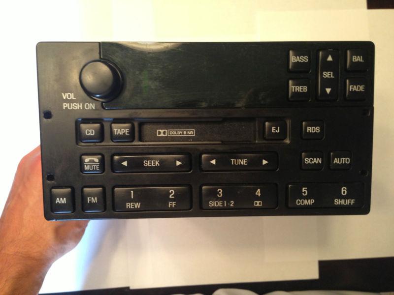 Ford rds tape radio explorer,crown victoria,f150,ranger,mazda b- f8af-18c870-ag.